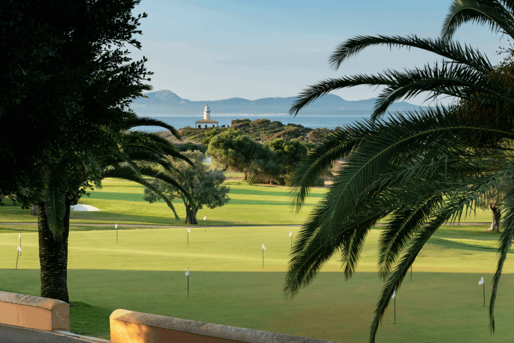Wenn Sie zum ersten Mal einen Golfplatz auf Mallorca mit Meerblick betreten 7 golf course in Mallorca